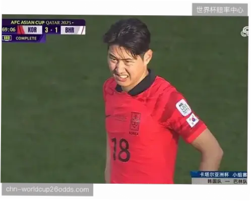 他如何瞬间撕开高位防线？跑动压迫后卫的秘诀